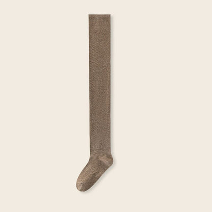 Low Thick and Comfortable: Warmth and Elegance in Winter 
